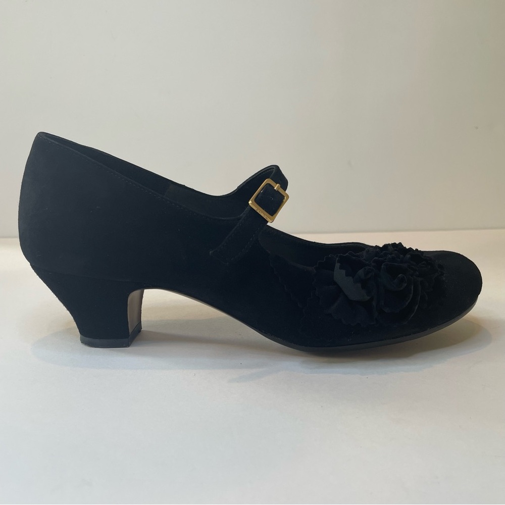 Black Suede Pumps - Picture 2 of 6